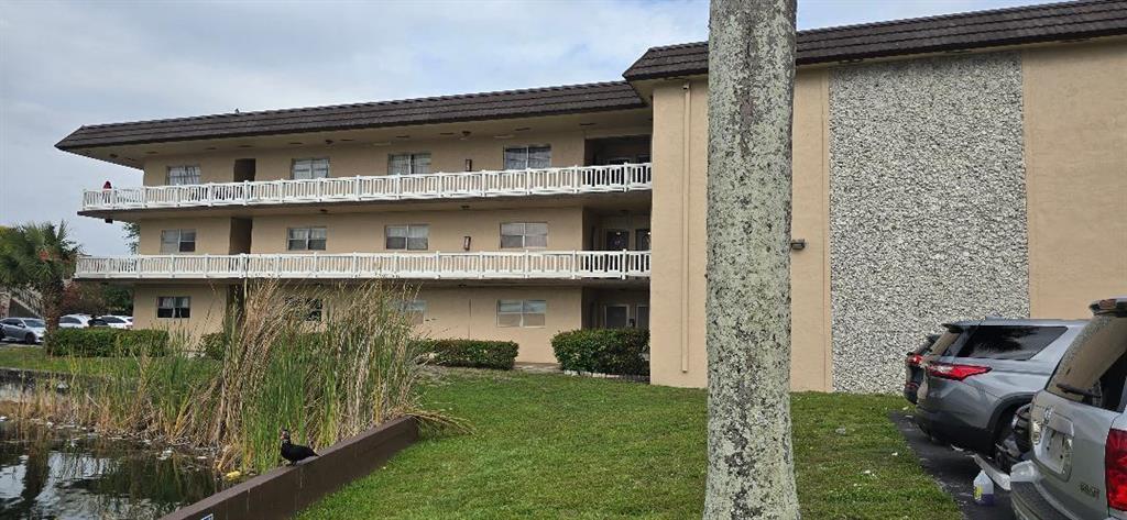 Building Photo - 5861 NW 16th Pl