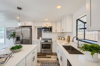 Building Photo - Just renovated - 4 bedroom Home