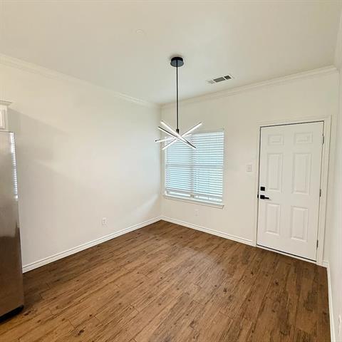 Building Photo - 5505 Dolores Pl