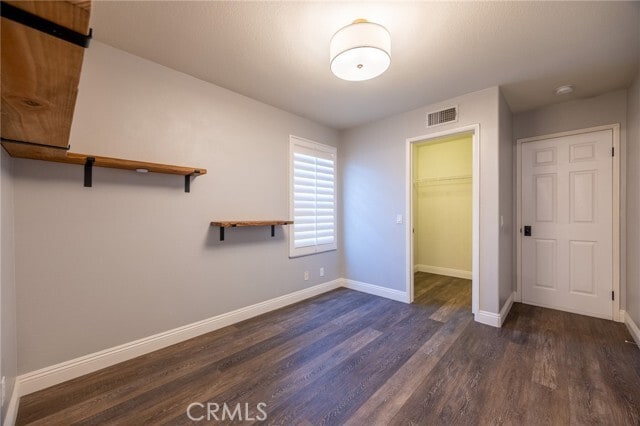 Building Photo - 12 Nantucket Ln