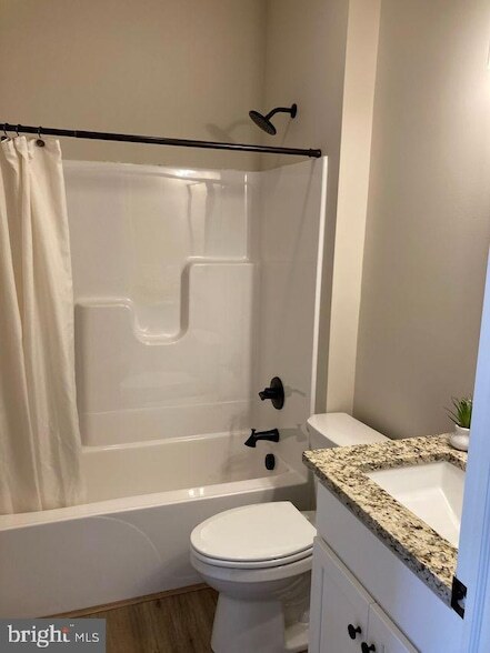 Building Photo - 376 E Main St