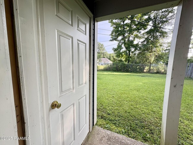 Building Photo - 1149 Willow Creek Dr