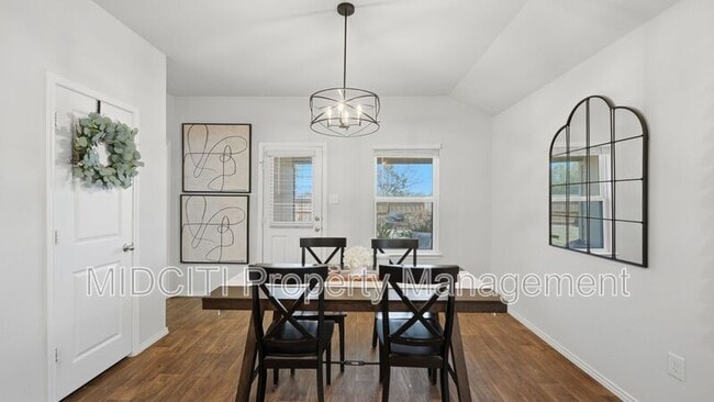 Building Photo - 2913 Brogan Creek