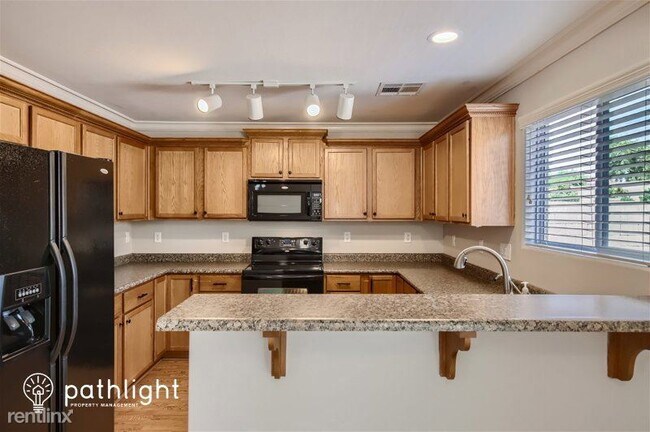Building Photo - 4 br, 2 bath House - 22264 W Desert Bloom ...