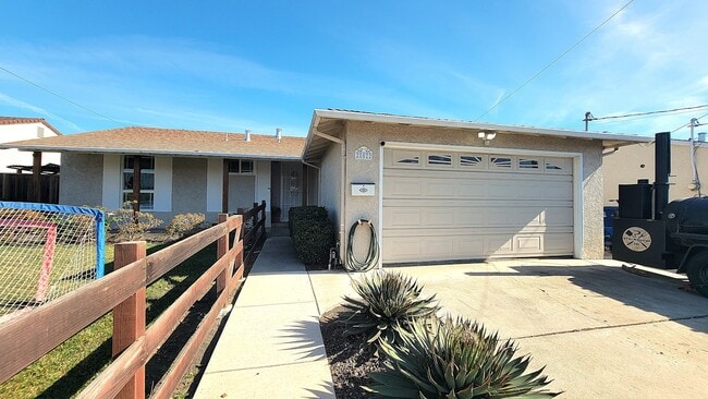 Primary Photo - 28022 Thackeray Ave