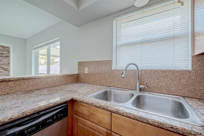 Building Photo - 3107 Sleepy Hollow Dr