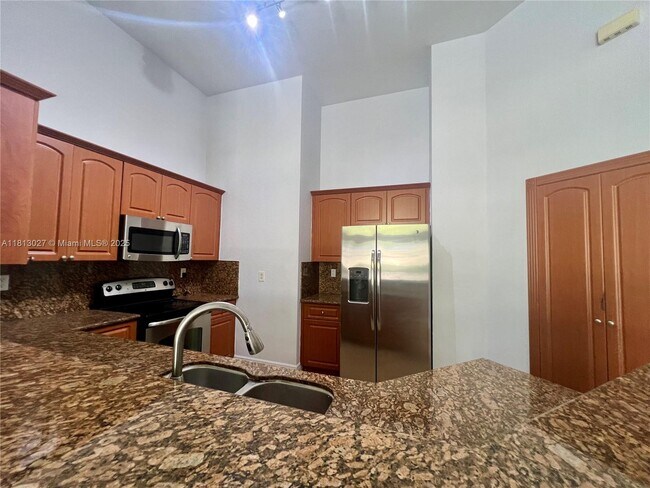 Building Photo - 16020 SW 91st Ct