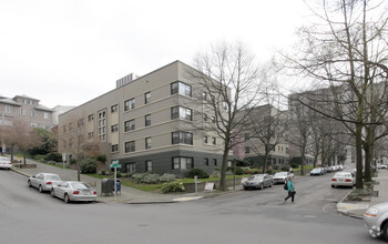 Building Photo - Bay Ridge Court (Cobblestone Court)