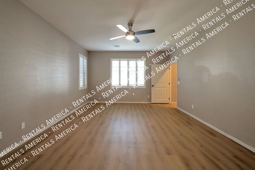Building Photo - 3863 S Verbena Ave