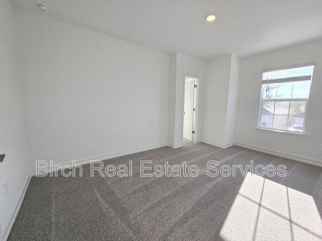 Building Photo - 18489 Serene Lk Lp