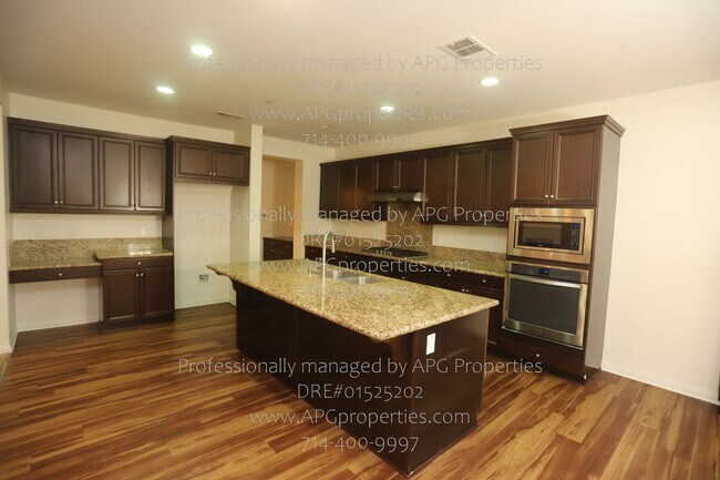 Building Photo - 509 S Trident St