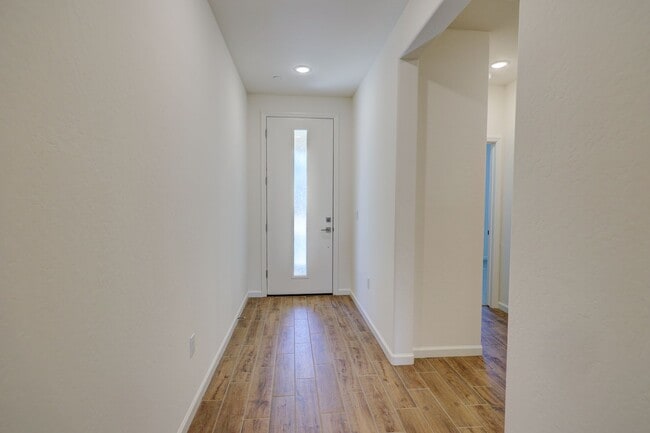 Building Photo - Brand New Home in Riverstone