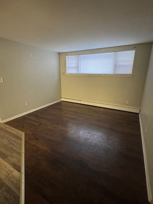 Building Photo - 4906 Baring Ave