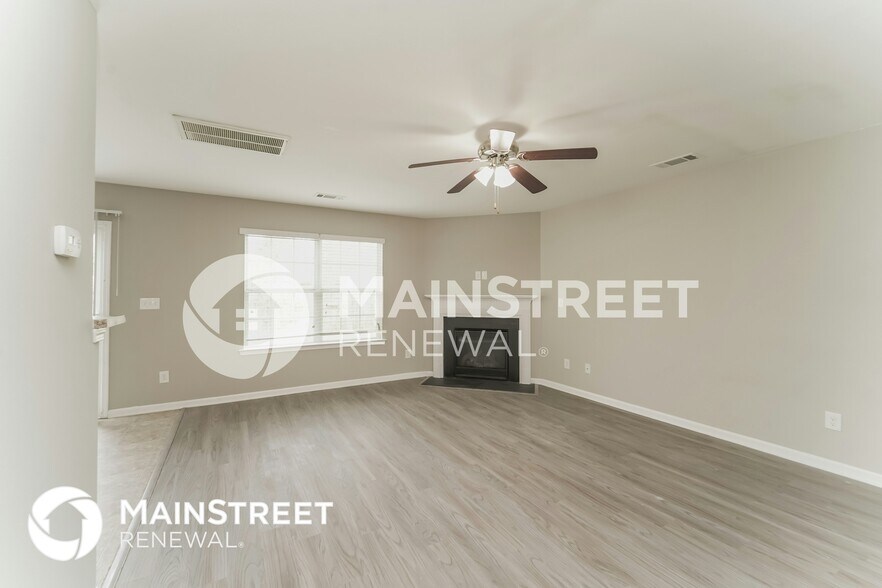 Building Photo - 9621 Pond Vista Court