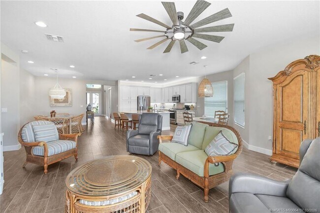 Building Photo - 11933 SW Coral Cove Pkwy