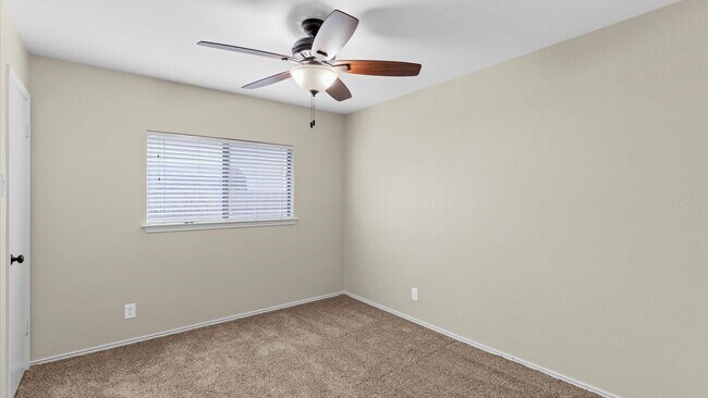 Building Photo - Parkwood