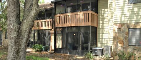 Building Photo - 9012 York Ln