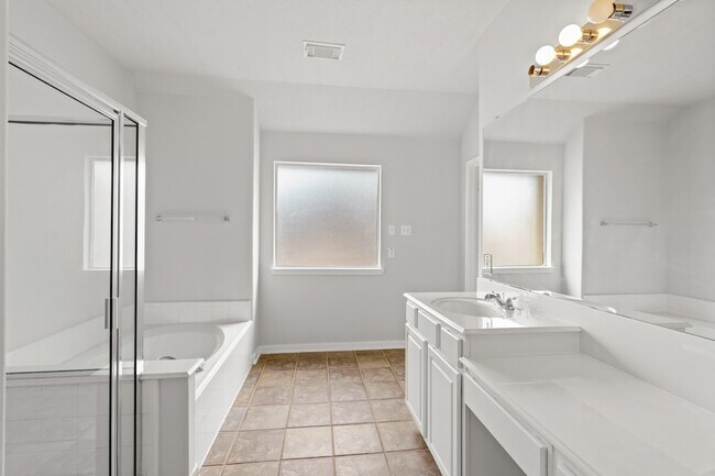 Building Photo - 4030 Chestnut Bend