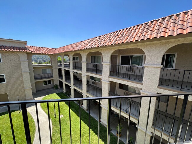 3rd floor of the complex - 3010 Montrose Ave
