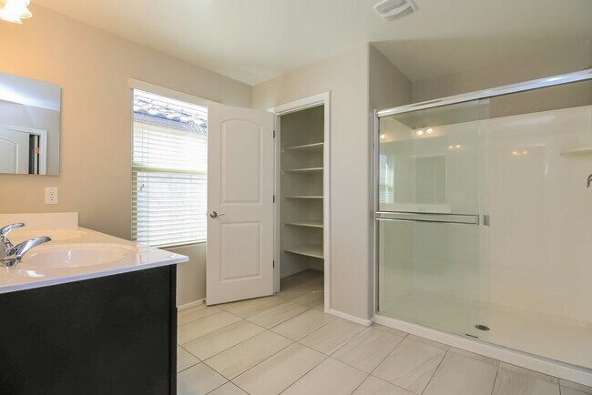 Building Photo - 6845 E Peralta Cir