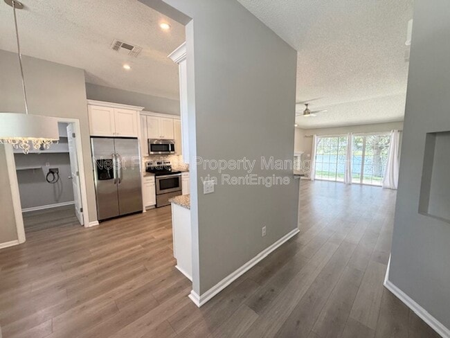 Building Photo - 1904 Sunchase Ct
