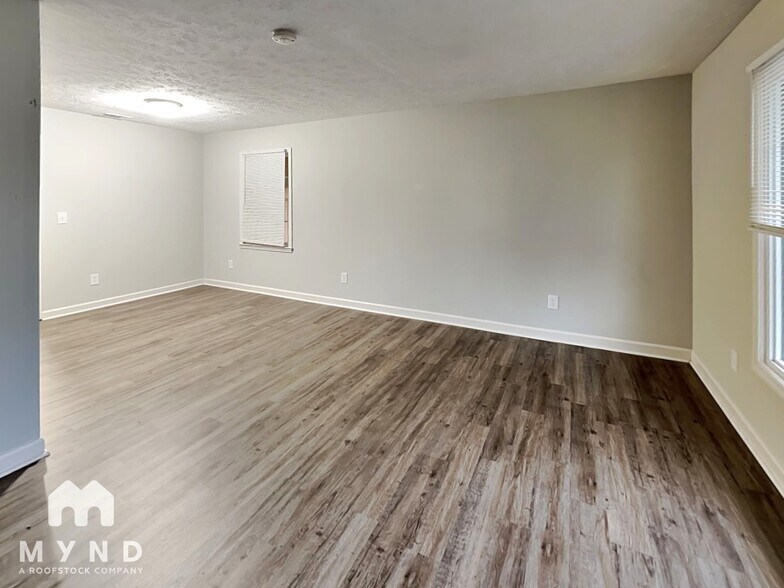 Building Photo - 2286 Briarwood Cir SW