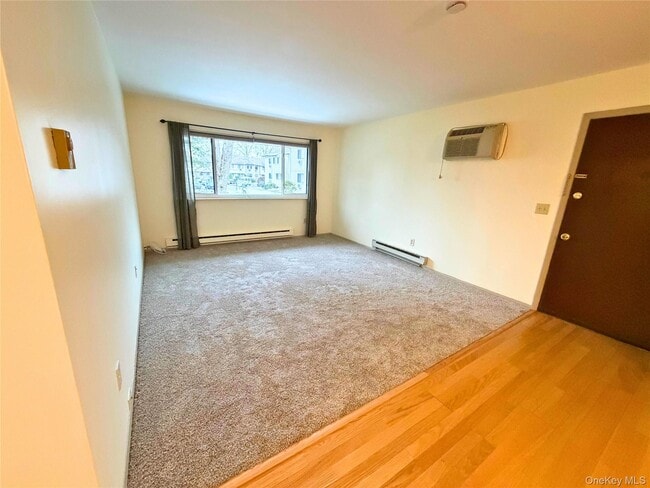 Building Photo - 11 Patterson Village Ct