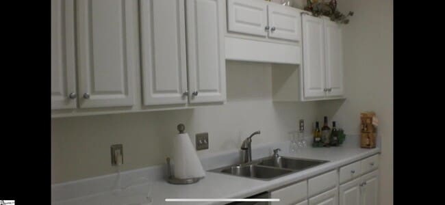 Building Photo - 907 Pelham Square Way
