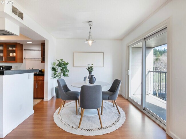 Building Photo - 6600 SE Division St