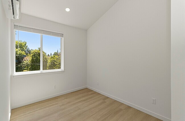 Building Photo - 27523 102nd Ave NW