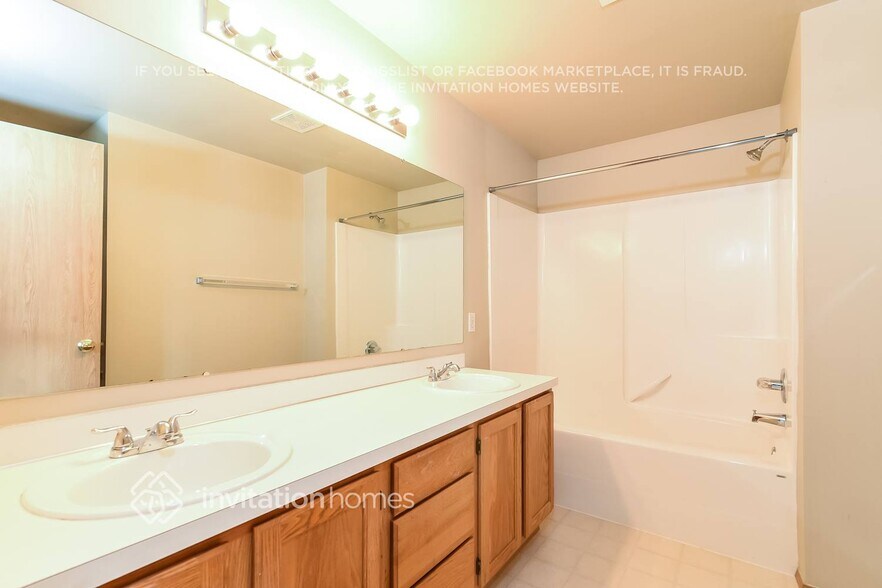 Building Photo - 14101 80th Ave Ct E