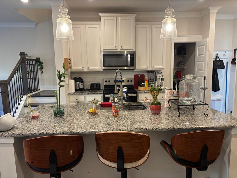 Building Photo - 123 Depot Lndg Rd