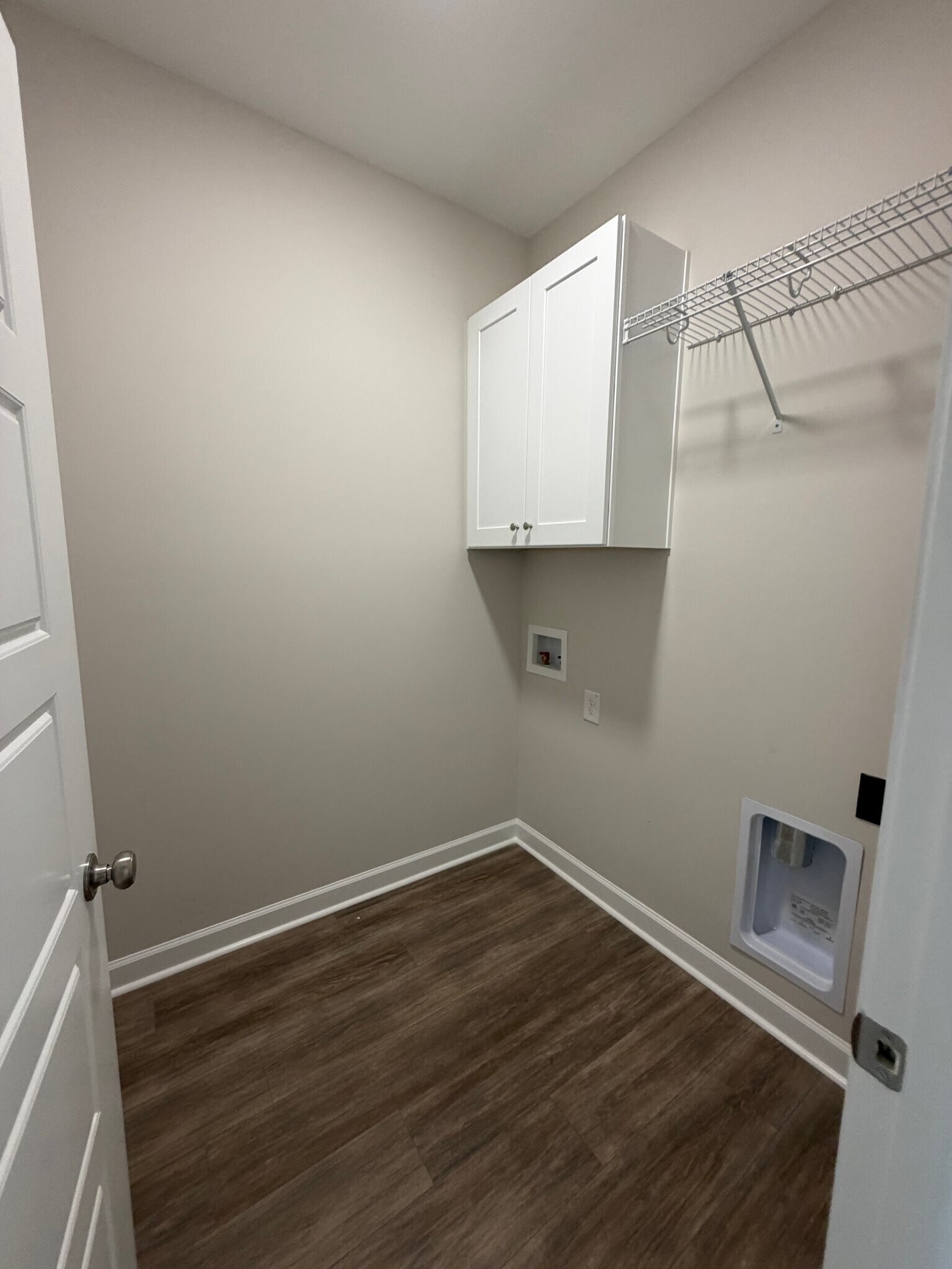 Building Photo - 407 Creeks Edge Dr