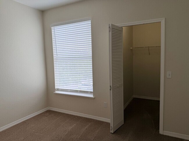 Building Photo - Three Bedroom Condo at Maitland Crossing in Orlando