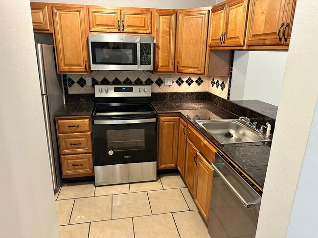 Building Photo - ALHAMBRA COURT CONDO