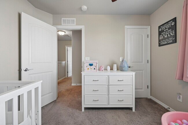 Building Photo - 6437 Vedder Dr