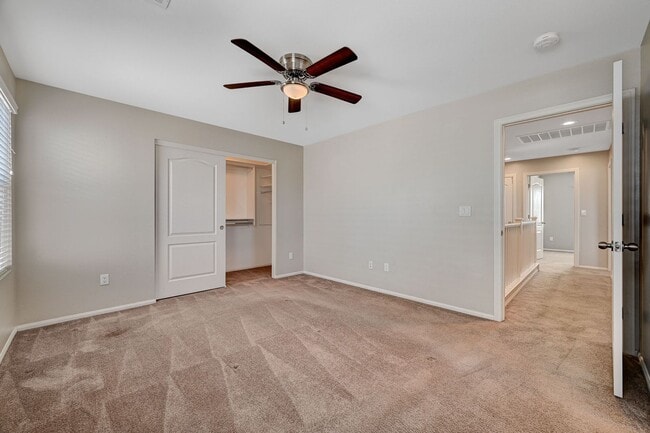 Building Photo - Beautiful Home in Lamplight Gardens at Silverado gated community