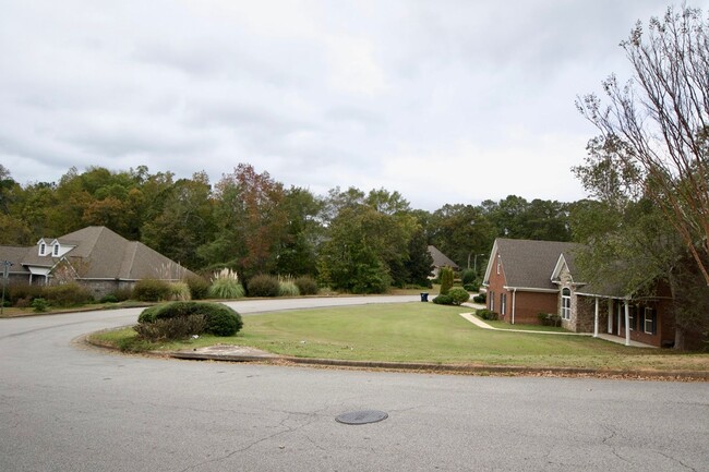 Building Photo - Wrights Mill Estates - 3 bed, 3 bath!