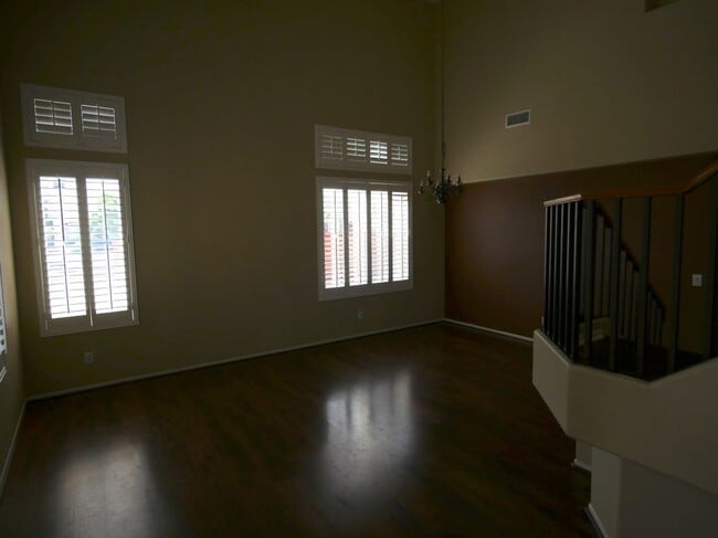 Building Photo - 5838 Mimosa Ct