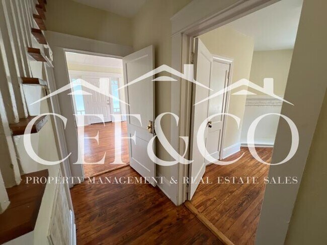 Building Photo - 2446 Wallace Ave