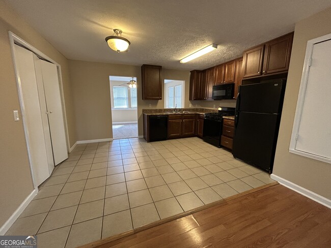 Building Photo - 2903 Vernon Ct