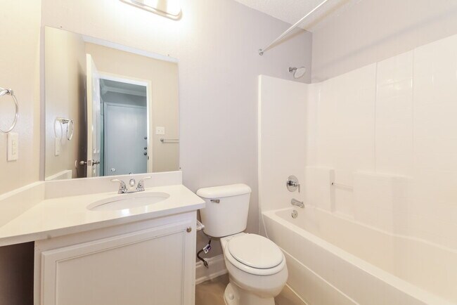 Building Photo - 1421 Nimitz Way
