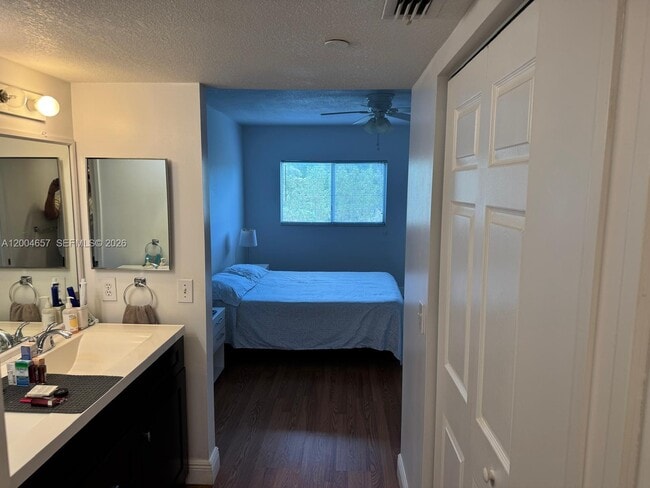 Building Photo - 12651 SW 16th Ct