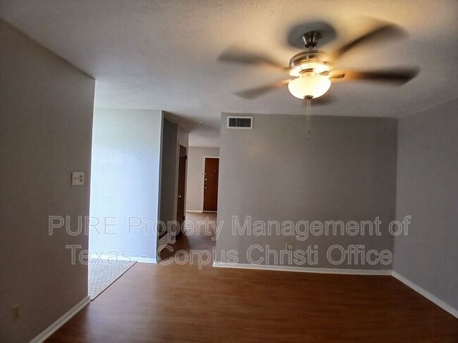 Building Photo - 5001 Middlecoff Cir