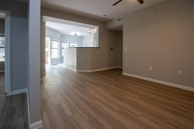 Building Photo - 2320 Gracy Farms Ln