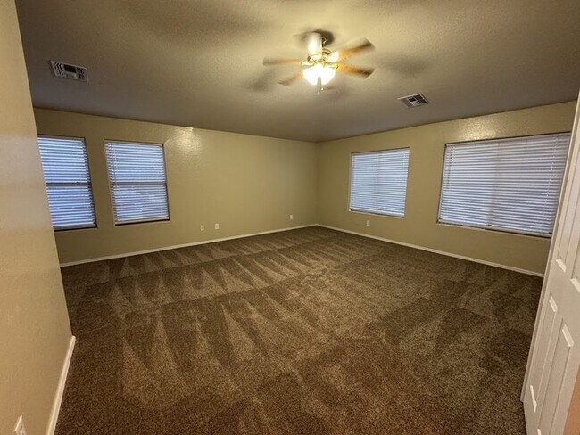 Building Photo - Laveen 5 Bedroom in Gated Community