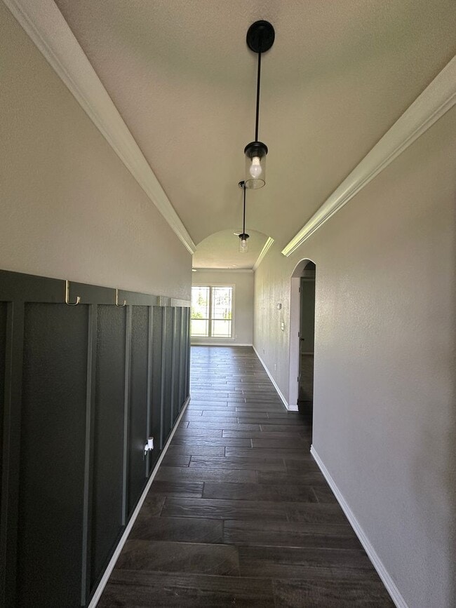 Building Photo - 1505 Northridge Dr E