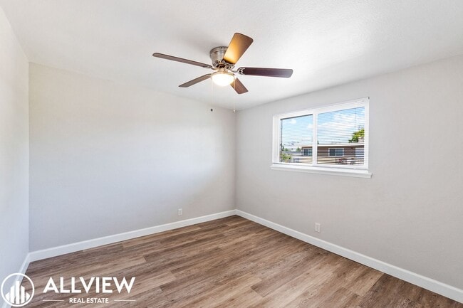 Building Photo - 3407 W Olinda Ln
