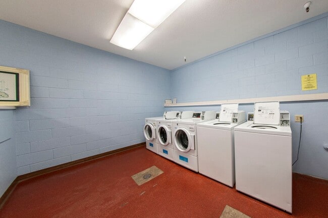 Building Photo - 1BR/1BA North Park Condo - 55+ Community, ...