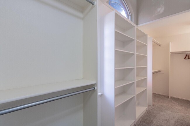 Building Photo - 6013 86th St